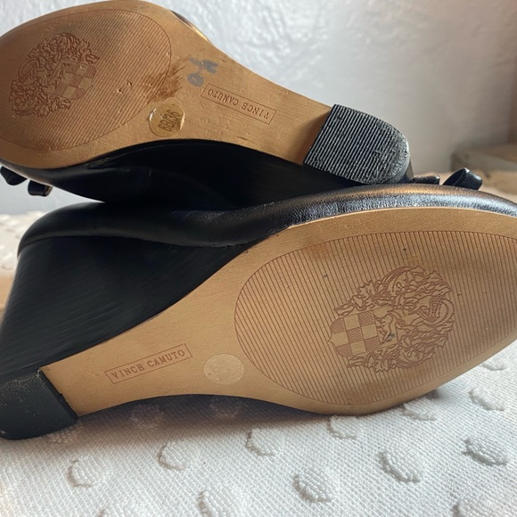 VINCE CAMUTO Black Wedge with Bow Toe - Picture 10 of 16